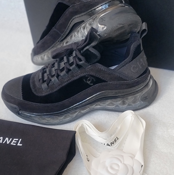 SOLD Chanel Sneakers - Picture 4 of 4